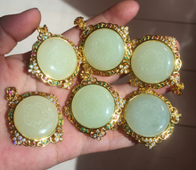 Load image into Gallery viewer, 100% Natural yellow/green nephrite Jade(黄玉) pendant HF84