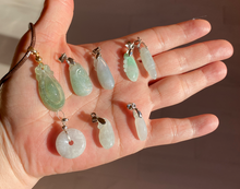 Load image into Gallery viewer, 100% Natural type A icy oily dark green Jadeite Jade seashell (福贝) pendant F146