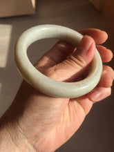 Load image into Gallery viewer, 54.6mm 100% Natural white/beige with floating dandelions nephrite jade bangle HT99