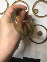 Load image into Gallery viewer, 66.7-71.1mm 100% Natural black brown beige thin Buffalo Horn bangle group AW10