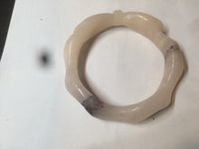 Load image into Gallery viewer, 56mm 100% natural light Pink/black Quartzite (Shetaicui jade) 3D carved Bow knot and wave bangle XY66