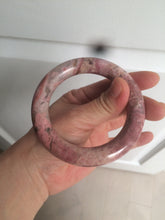 Load image into Gallery viewer, 56mm 100% natural chubby pink rose stone (Rhodonite) round cut bangle XY70
