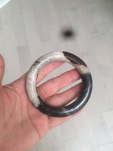 Load image into Gallery viewer, 53.4mm 100% natural chubby pink/black/brown rose stone (Rhodonite) round cut bangle XY69