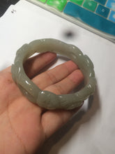Load image into Gallery viewer, 59.5mm 100% natural light green/gray Quartzite (Shetaicui jade) carved flowers bangle XY61