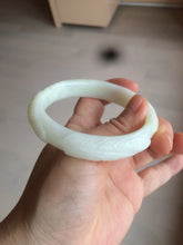 Load image into Gallery viewer, 57.5mm 100% Natural white carved feathers Xiu Jade (Serpentine) bangle SY53