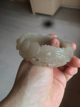 Load image into Gallery viewer, 55mm 100% natural light pale pink/gray/beige Quartzite (Shetaicui jade) carved flowers bangle SY51