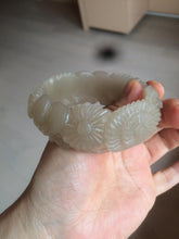 Load image into Gallery viewer, 55mm 100% natural light pale pink/gray/beige Quartzite (Shetaicui jade) carved flowers bangle SY51