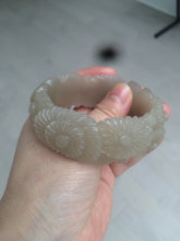 Load image into Gallery viewer, 55mm 100% natural light pale pink/gray/beige Quartzite (Shetaicui jade) carved flowers bangle SY51