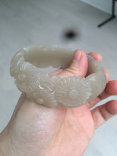 Load image into Gallery viewer, 55mm 100% natural light pale pink/gray/beige Quartzite (Shetaicui jade) carved flowers bangle SY51