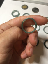 Load image into Gallery viewer, 18.1mm size 8 100% natural type A icy watery green/blue slim style Guatemala jadeite jade band ring group BP75