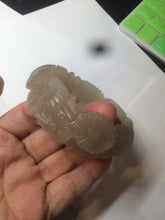 Load image into Gallery viewer, 55mm 100% natural light pale pink/gray/beige Quartzite (Shetaicui jade) carved flowers bangle SY51