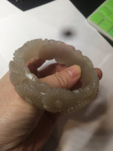 Load image into Gallery viewer, 55mm 100% natural light pale pink/gray/beige Quartzite (Shetaicui jade) carved flowers bangle SY51
