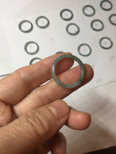 Load image into Gallery viewer, 18.1mm size 8 100% natural type A icy watery green/blue slim style Guatemala jadeite jade band ring group PE81