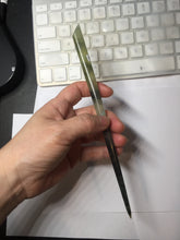 Load image into Gallery viewer, 19.5cm 100% Natural black light yellow black Xiu Jade (Serpentine) Hairpin AW58