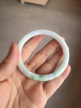 Load image into Gallery viewer, 55.4mm Certified 100% Natural type green/white with green floating flowers round cut Jadeite Jade bangle BK86-4660