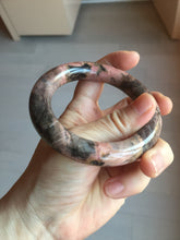 Load image into Gallery viewer, 55mm 100% natural pink/black/brown/yellow chubby round cut rose stone (Rhodonite) bangle AW36