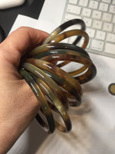 Load image into Gallery viewer, 58-63mm 100% Natural black brown beige slim Buffalo Horn bangle group CB55