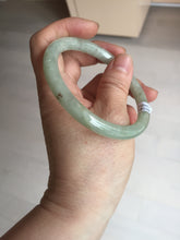 Load image into Gallery viewer, 58.6mm Certified Type A 100% Natural light green/brown round cut Jadeite Jade bangle AR109-4512