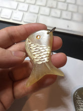 Load image into Gallery viewer, 52x23mm 100% Natural black brown yellow Buffalo Horn 3d carved fish Keychain, pendant, bag hanging group NJ3