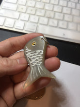 Load image into Gallery viewer, 52x23mm 100% Natural black brown yellow Buffalo Horn 3d carved fish Keychain, pendant, bag hanging group NJ3
