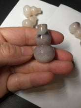 Load image into Gallery viewer, 100% natural icy purple/brown/red Quartzite (jinsi jade, 金丝玉) Golden Silk Jade gourd ( 葫芦, 福禄) pendant/handhold worry stone/desk decor SY73