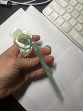 Load image into Gallery viewer, 16cm 100% Natural light green Xiu Jade Serpentine vantage carved lily hairpin AW23