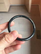 Load image into Gallery viewer, 卖了 58.5mm Type A 100% Natural icy black(冰乌鸡) gray Guatemala Slim Round Cut Jadeite Bangle PJ151-1381