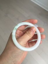 Load image into Gallery viewer, 55.4mm Certified 100% Natural type green/white with green floating flowers round cut Jadeite Jade bangle BK86-4660
