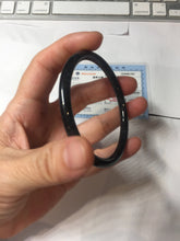 Load image into Gallery viewer, 卖了 58.5mm Type A 100% Natural icy black(冰乌鸡) gray Guatemala Slim Round Cut Jadeite Bangle PJ151-1381