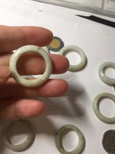 Load image into Gallery viewer, Size 7 3/4-13 100% natural type A light green/purple/white/brown jadeite band ring group PD196