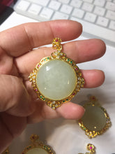 Load image into Gallery viewer, 100% Natural yellow/green nephrite Jade(黄玉) pendant HF84