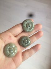 Load image into Gallery viewer, 23.3-28mm 100% natural light green/yellow/gray carved sunflower jadeite jade beads (supplies, add-on items) AY42