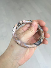 Load image into Gallery viewer, 52.8mm 100% natural fresh light pink/black round cut rose stone (Rhodonite)bangle XY104