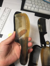 Load image into Gallery viewer, 15.5cm 100% Natural black yellow Buffalo Horn Comb with flaws group AW9