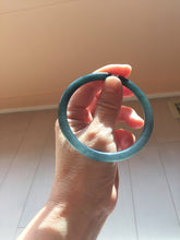 Load image into Gallery viewer, 卖了 60mm Type A 100% Natural icy black(冰乌鸡) blue gray Guatemala Slim Round Cut Jadeite Bangle PJ152-1378