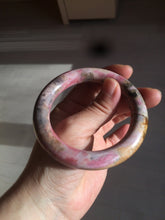 Load image into Gallery viewer, 55.8mm 100% natural pink/black/brown/yellow chubby round cut rose stone (Rhodonite) bangle SY48