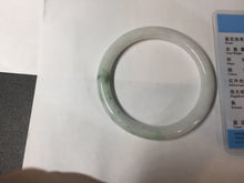Load image into Gallery viewer, 55.4mm Certified 100% Natural type green/white with green floating flowers round cut Jadeite Jade bangle BK86-4660