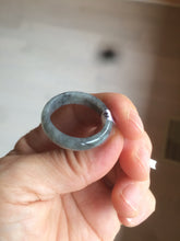 Load image into Gallery viewer, 100% natural type A green/black (青花乌鸡芝麻糊) jadeite jade band ring AE57