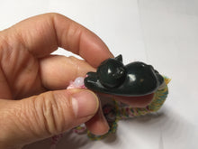 Load image into Gallery viewer, 100% Natural 3 d dark green black lounging cat woven thread nephrite bracelet HT131