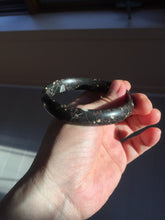 Load image into Gallery viewer, 59.5mm 100% natural black background with white/yellow/red flowers Plum blossom Jade(梅花玉) bangle SY98-5