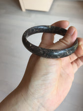 Load image into Gallery viewer, 59.5mm 100% natural black background with white/yellow/red flowers Plum blossom Jade(梅花玉) bangle SY98-6