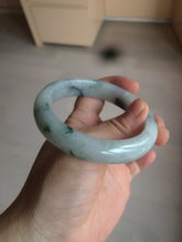 Load image into Gallery viewer, 56.6mm certified 100% natural Type A light green/white with green floating flowers oval jadeite jade bangle B91-1643