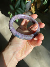 Load image into Gallery viewer, 60mm 100% natural purple/dark blue/brown/white purple mica + Tourmaline bangle SY34