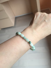 Load image into Gallery viewer, 100% natural type A light green jadeite jade beads bracelet group BQ76