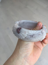 Load image into Gallery viewer, 58mm 100% natural white/gray/pink/brown/purple Quartzite (Shetaicui jade) carved flowers bangle XY111
