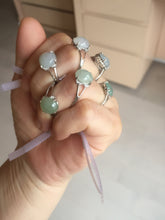 Load image into Gallery viewer, 100% natural type A icy watery green dark green four-prong jadeite jade ring group AA92