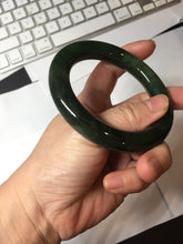Load image into Gallery viewer, 57.4m certified 100% Natural dark green/black round cut nephrite (碧玉) bangle HN183