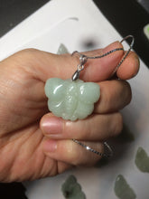 Load image into Gallery viewer, 100% Natural light green 3D Jadeite Jade butterfly pendant KS99
