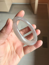 Load image into Gallery viewer, 52.6mm 100% natural light purple/pale pink/gray “Scattered Blossoms, 落英” Quartzite (Shetaicui jade) round cut bangle SY137