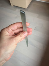 Load image into Gallery viewer, 16cm 100% Natural Icy Gray Black (灰冰) Flat Rectangle Xiu Jade (Serpentine) Hairpin AW70